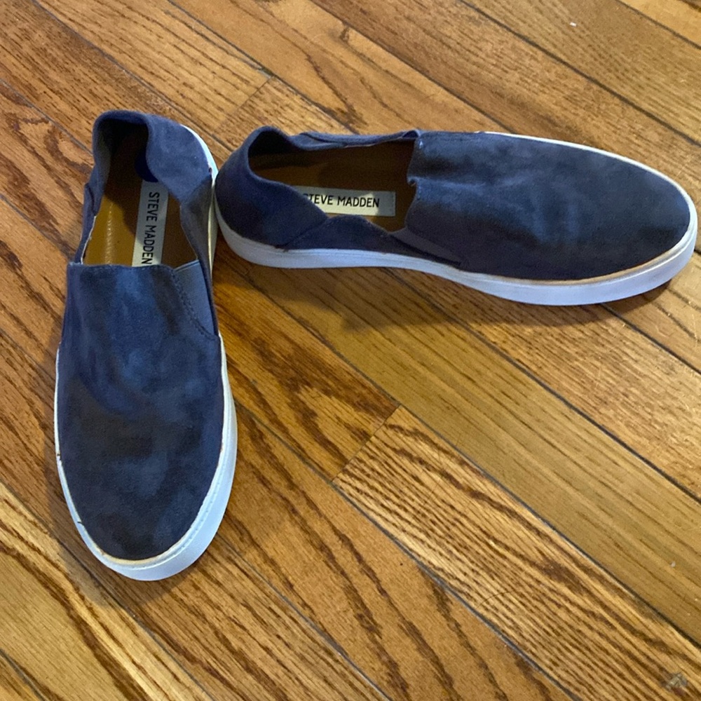 Steve Madden dark gray flats, women’s size 8.5